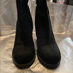 SAM EDELMAN Black SUEDE 4”LUGSOLES Ankle Boots 9